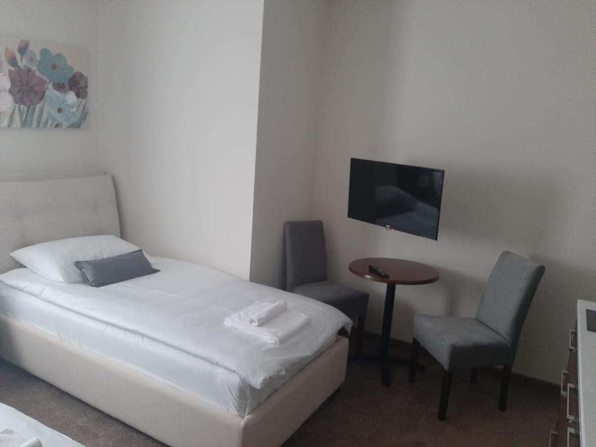 Šabac Hotel Usce מראה חיצוני תמונה